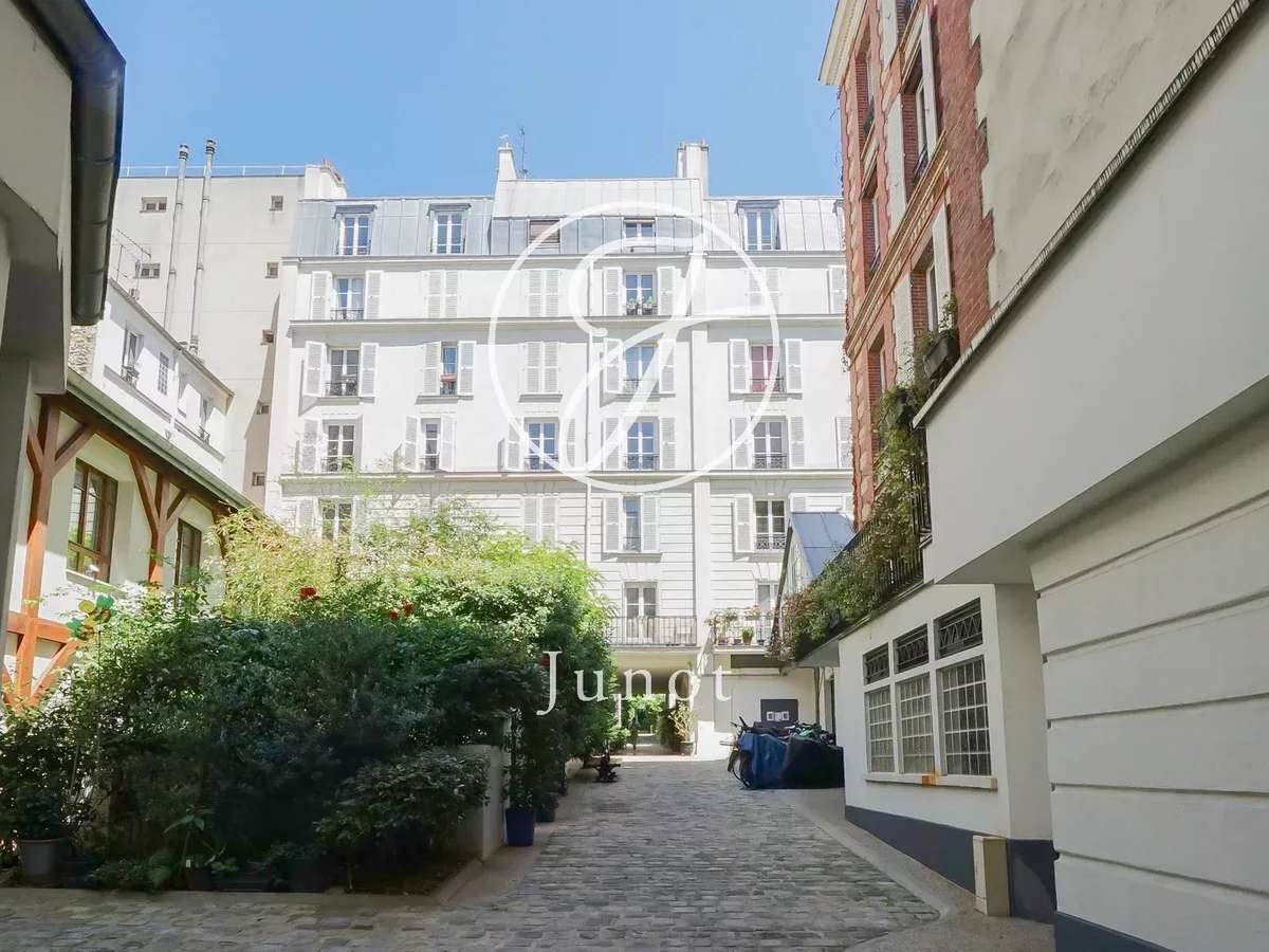 Apartment Paris 18e