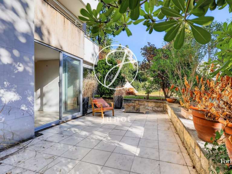 Appartement Saint-Cloud - 2 chambres - 106m²