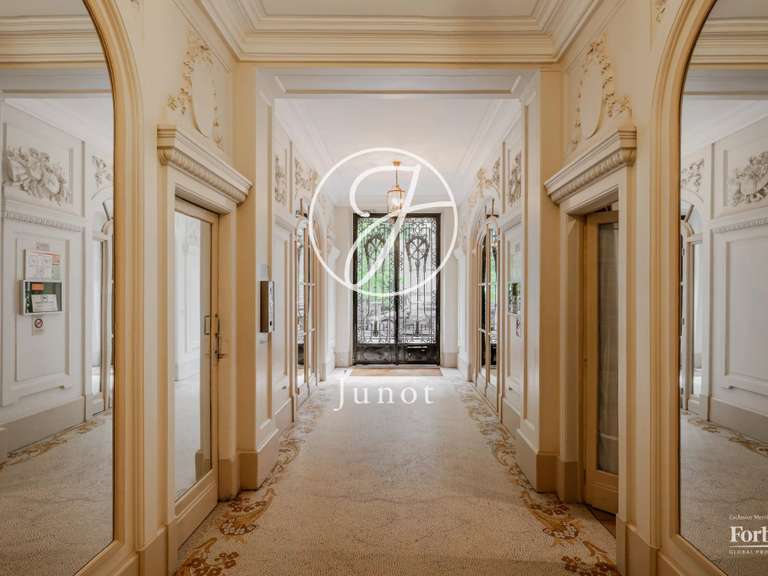 Appartement Paris 16e - 3 chambres - 112m²