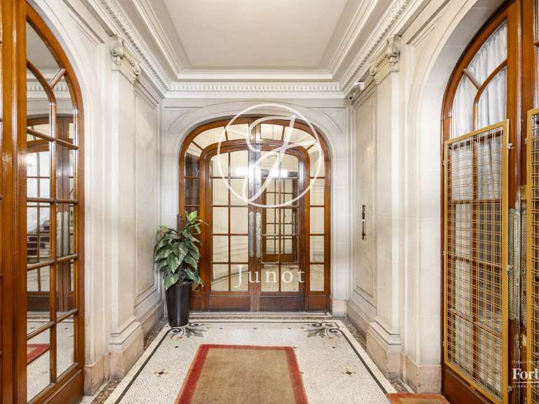 Appartement Paris 17e - 5 chambres - 217m²