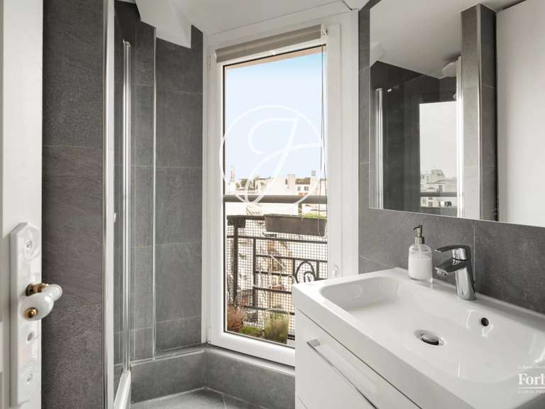 Appartement Paris 16e - 3 chambres - 73m²