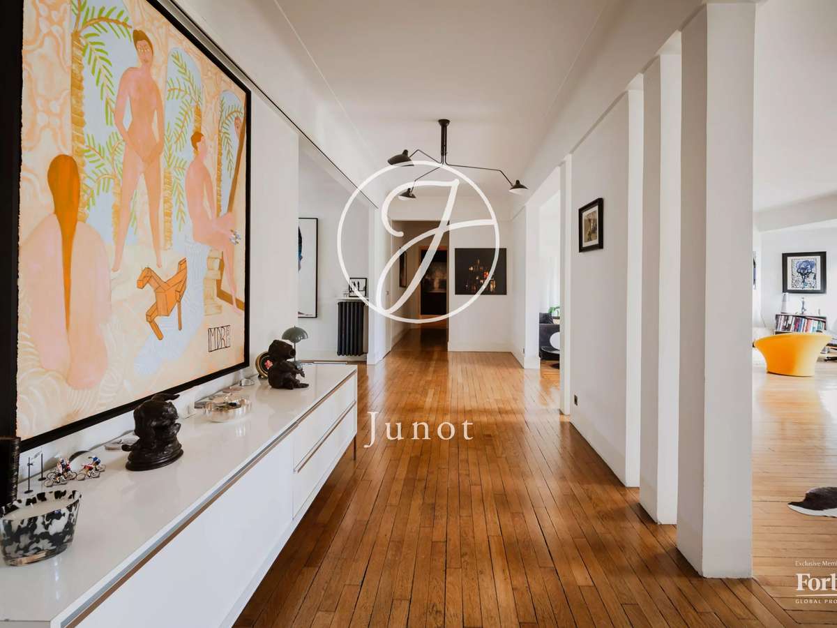 Apartment Paris 7e