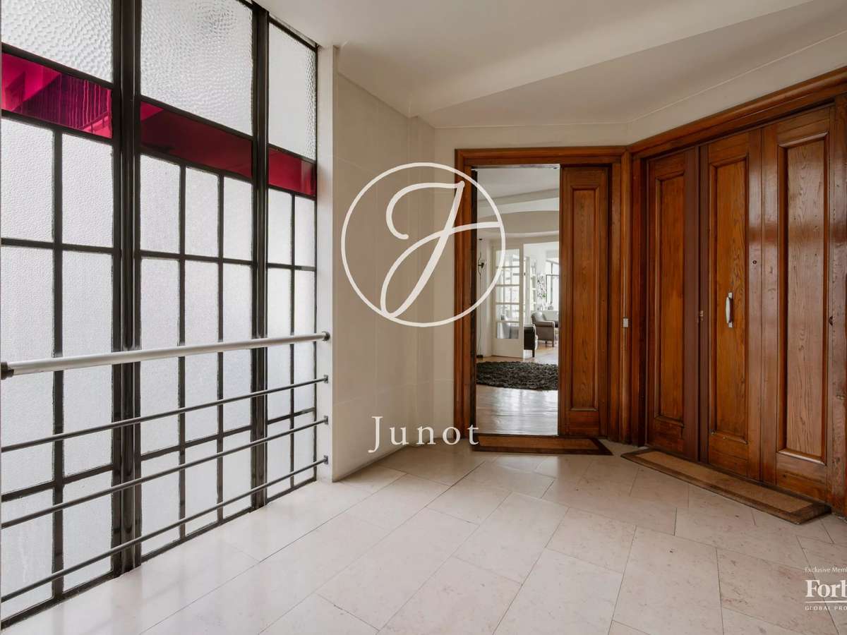 Apartment Paris 7e