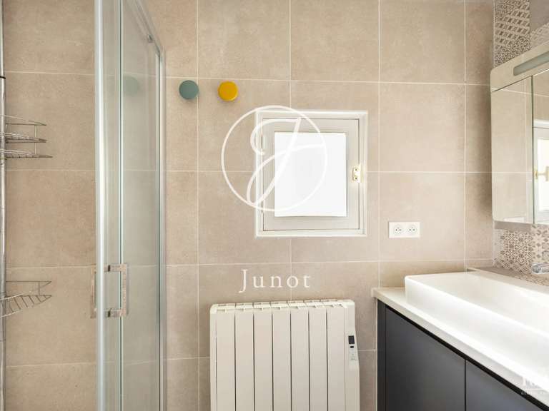 Appartement Paris 15e - 2 chambres - 65m²