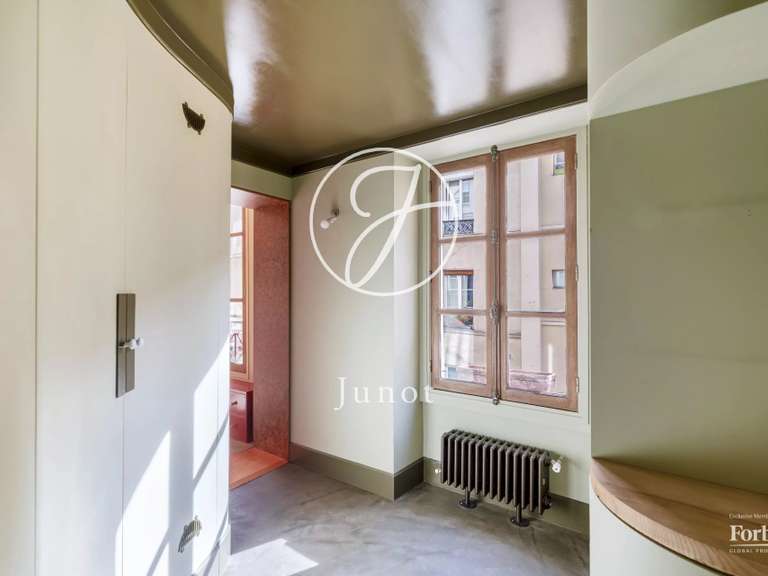 Appartement Paris 10e - 3 chambres - 115m²