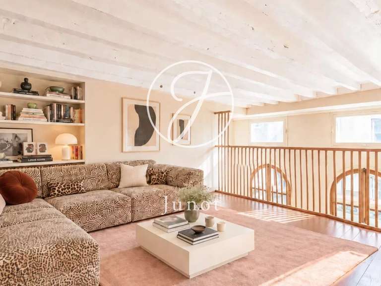 Appartement Paris 10e - 3 chambres - 115m²