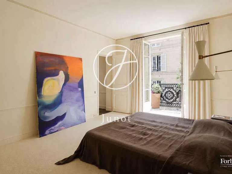 Appartement Paris 10e - 3 chambres - 156m²