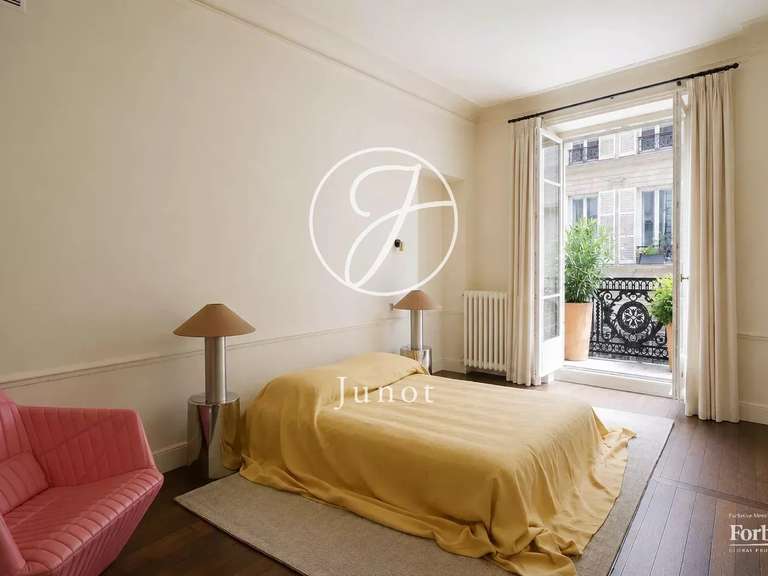 Appartement Paris 10e - 3 chambres - 156m²