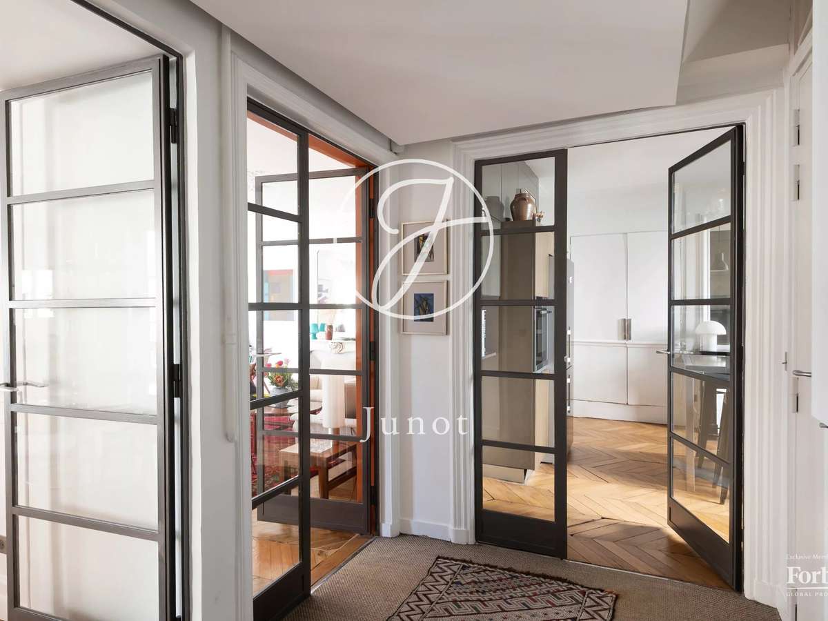 Apartment Paris 9e