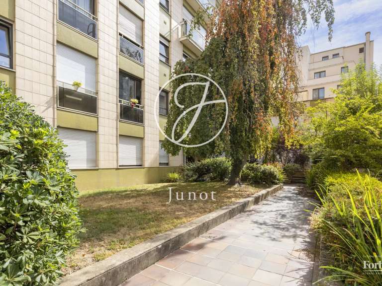 Appartement Paris 7e - 2 chambres - 68m²