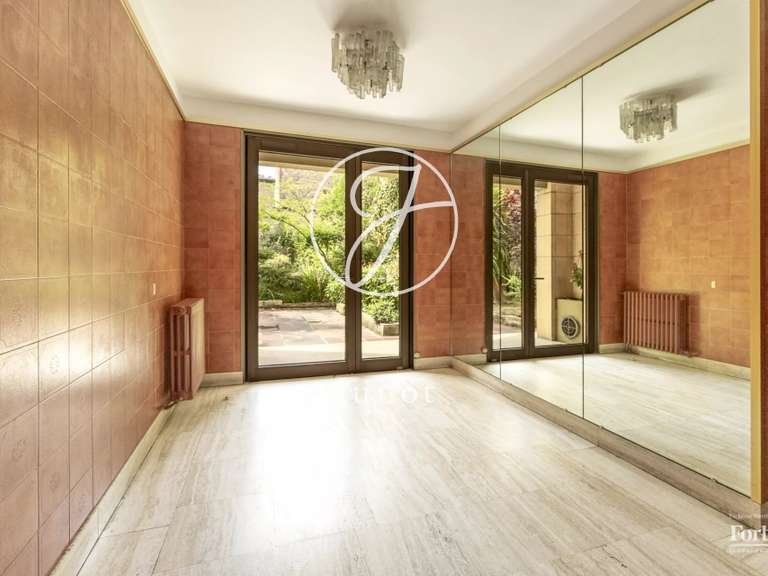 Appartement Paris 7e - 2 chambres - 68m²