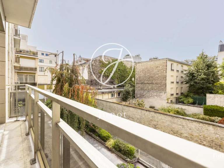 Appartement Paris 7e - 2 chambres - 68m²