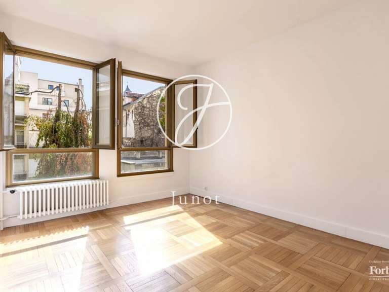 Appartement Paris 7e - 2 chambres - 68m²