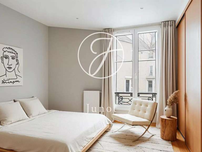 Appartement Paris 2e - 4 chambres - 151m²
