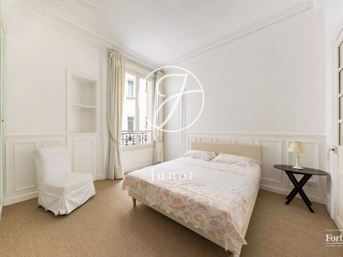 Apartment Paris 7e