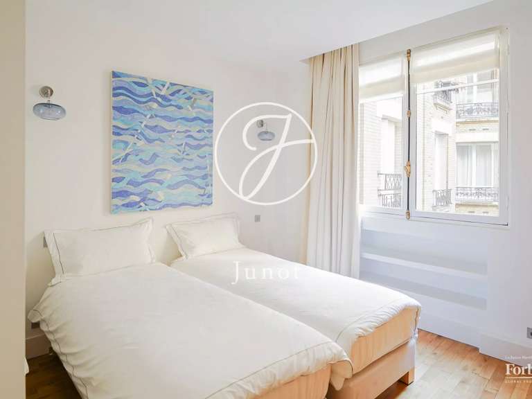 Appartement Paris 7e - 2 chambres - 107m²
