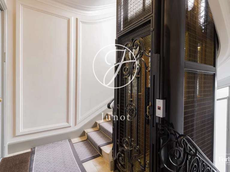 Appartement Paris 17e - 3 chambres - 155m²