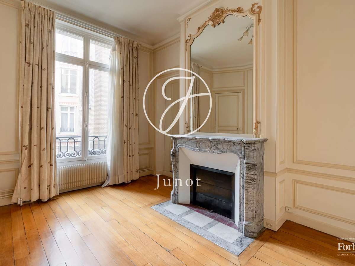 Apartment Paris 17e