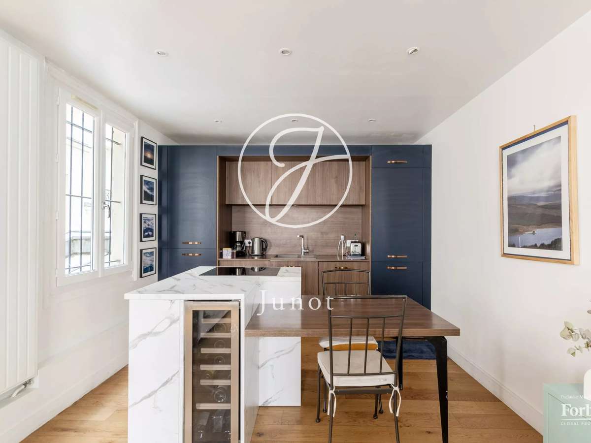 Apartment Paris 17e