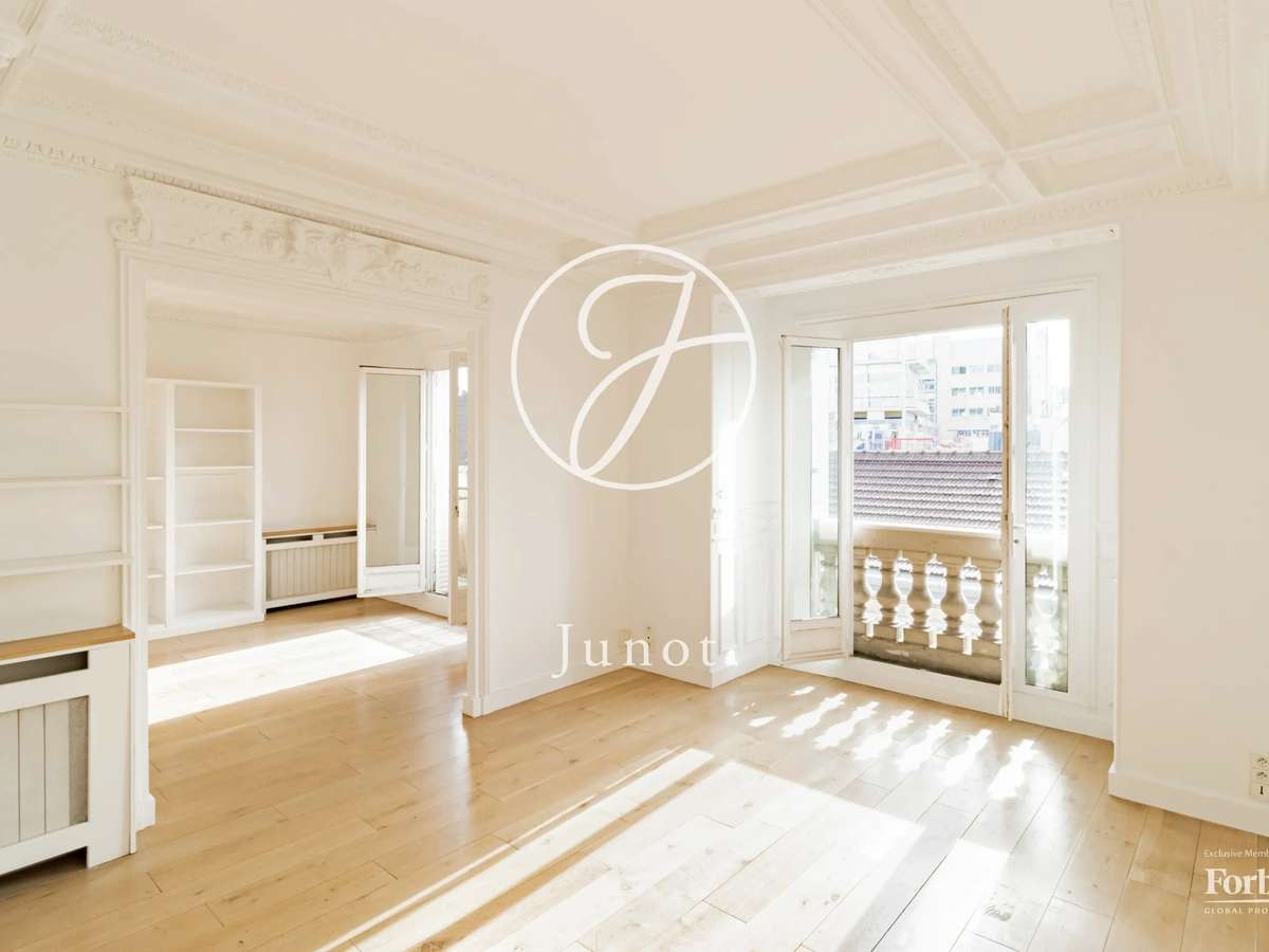 Apartment Paris 17e