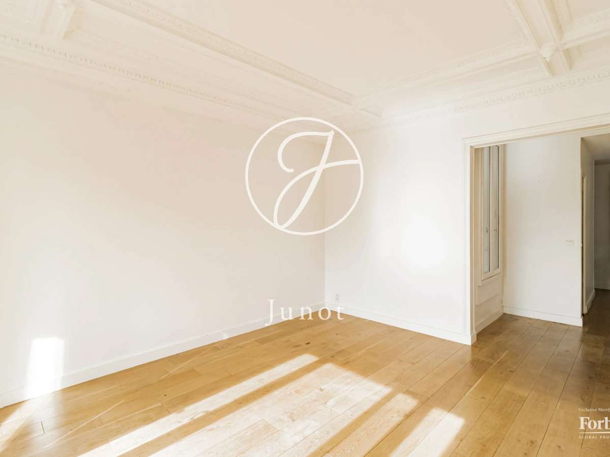Apartment Paris 17e