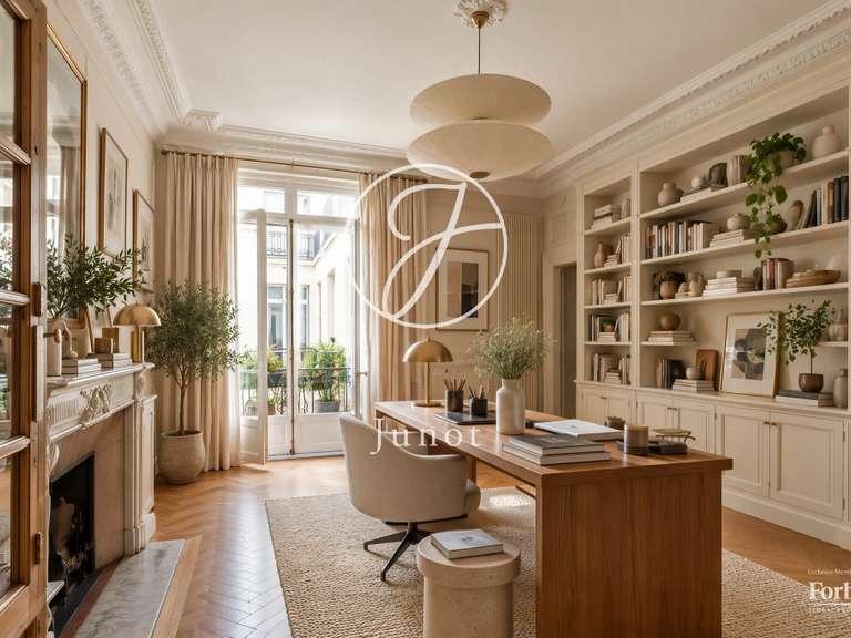 Appartement Paris 8e - 5 chambres - 231m²