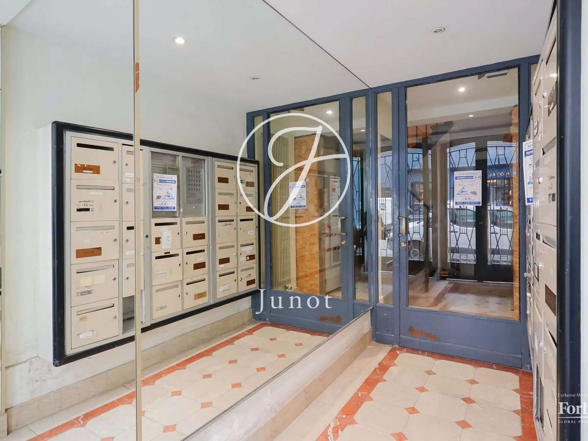 Apartment Paris 8e