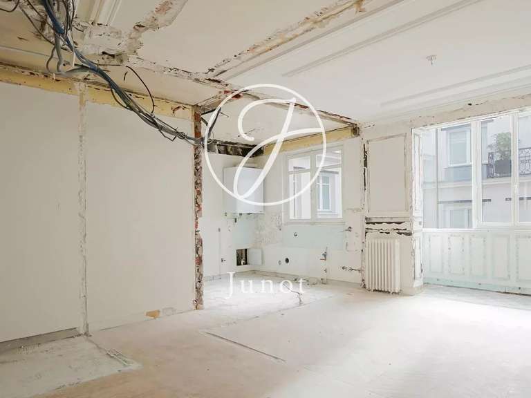 Appartement Paris 8e - 2 chambres - 125m²