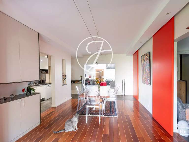 Appartement Paris 18e - 2 chambres - 137m²