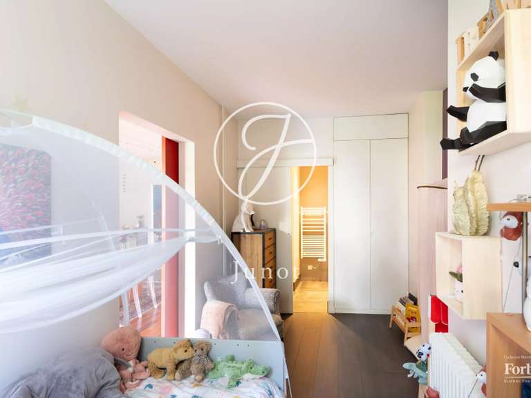 Appartement Paris 18e - 2 chambres - 137m²