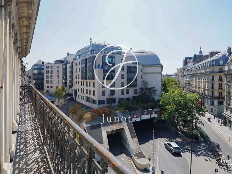 Appartement Paris 1er - 2 chambres - 110m²