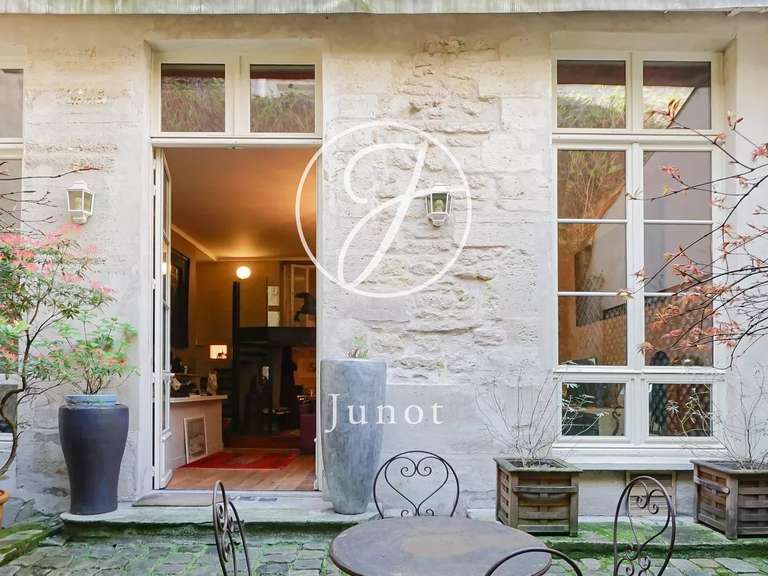 Appartement Paris 3e - 2 chambres - 134m²
