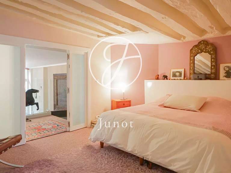 Appartement Paris 3e - 2 chambres - 134m²