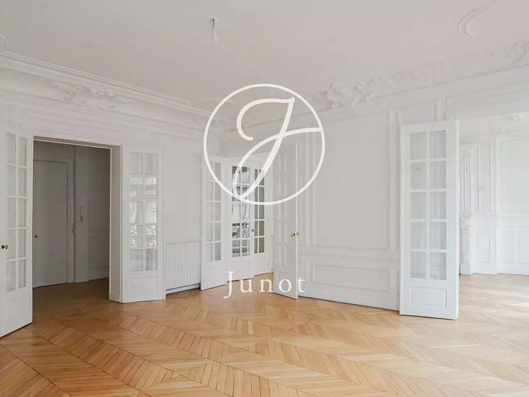Apartment Paris 8e - 3 bedrooms - 167m²