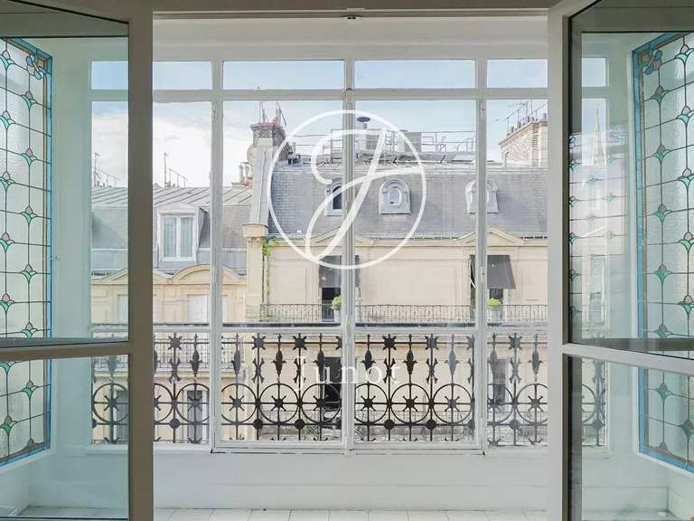 Appartement Paris 8e - 3 chambres - 151m²