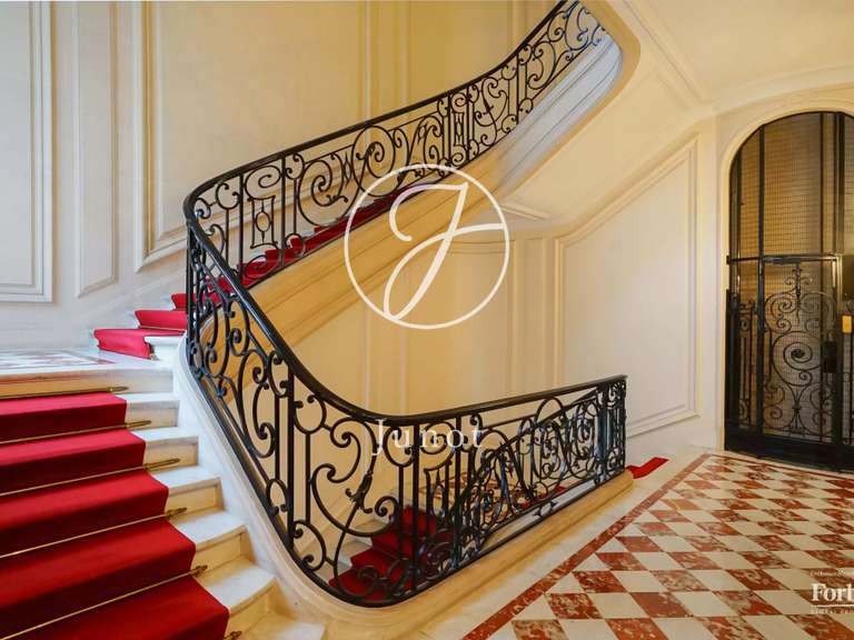 Appartement Paris 16e - 3 chambres - 453m²