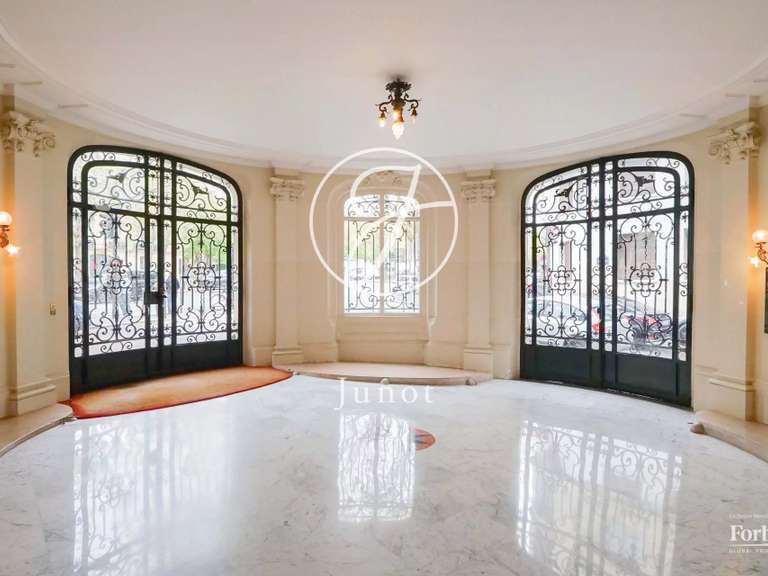 Appartement Paris 16e - 3 chambres - 453m²