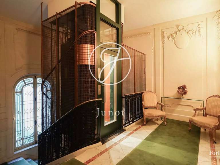 Apartment Paris 16e - 4 bedrooms - 142m²