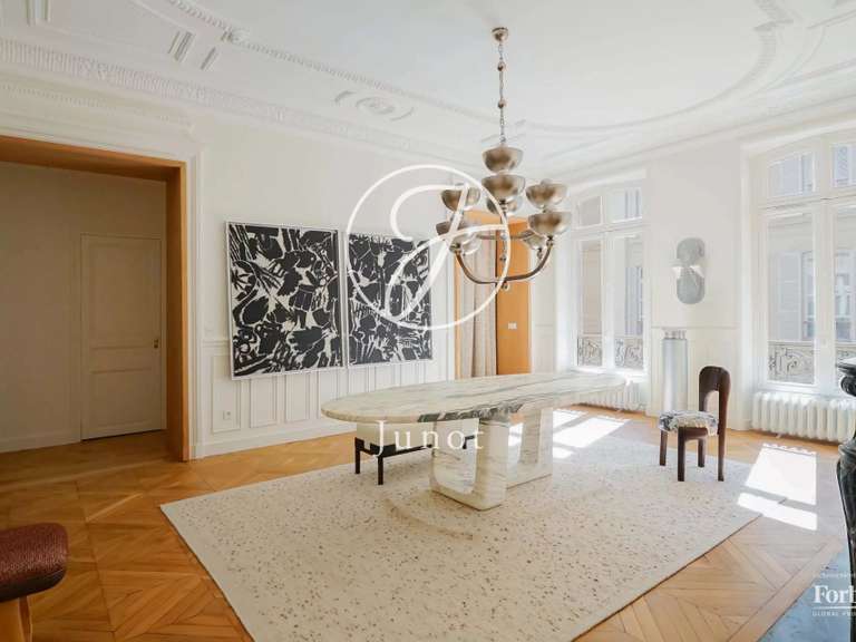Appartement Paris 8e - 4 chambres - 255m²