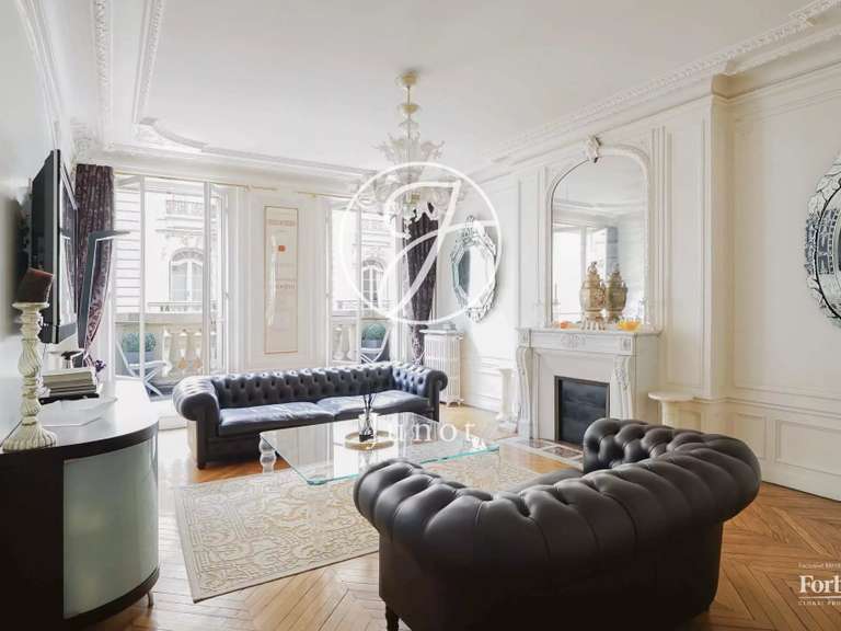 Appartement Paris 16e - 4 chambres - 215m²