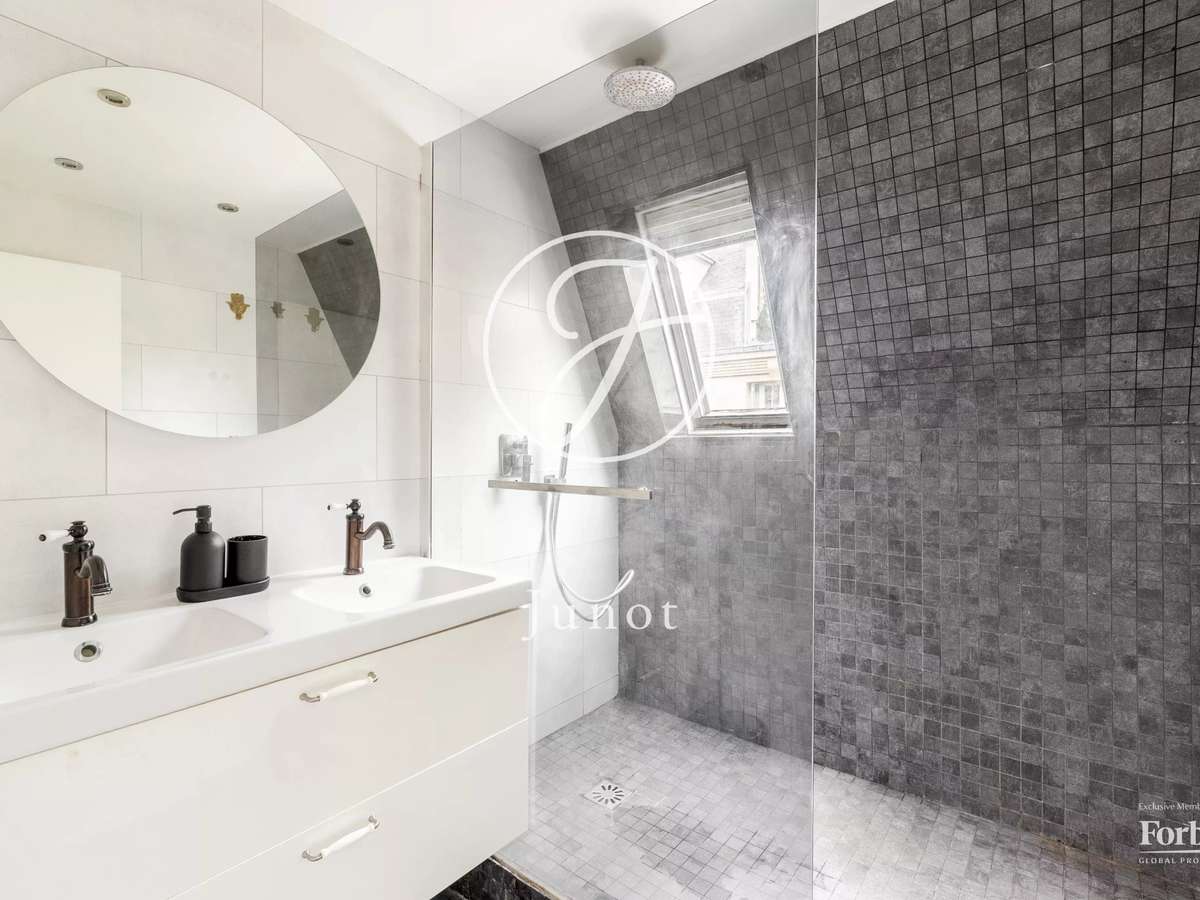 Apartment Paris 15e