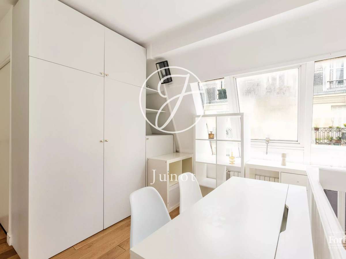 Apartment Paris 15e