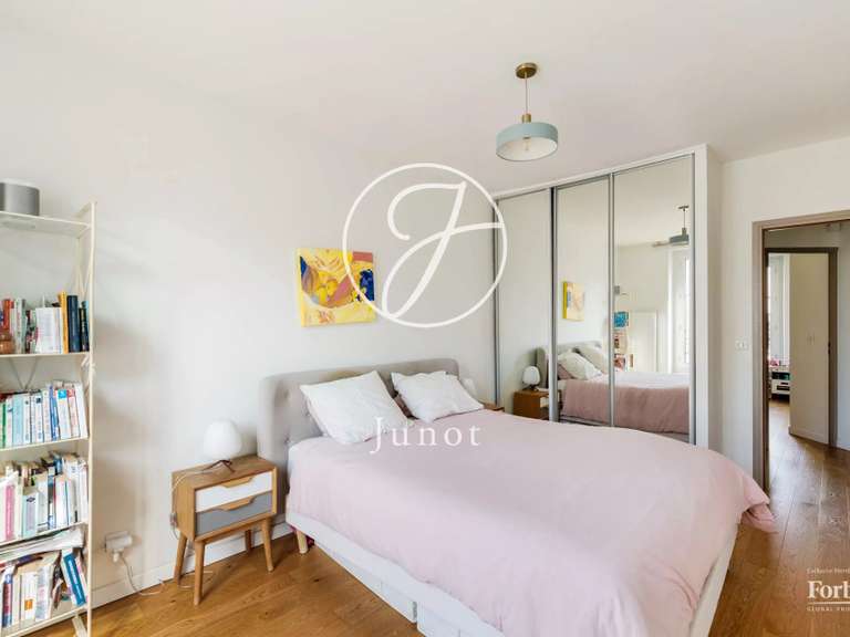 Appartement Paris 7e - 3 chambres - 79m²
