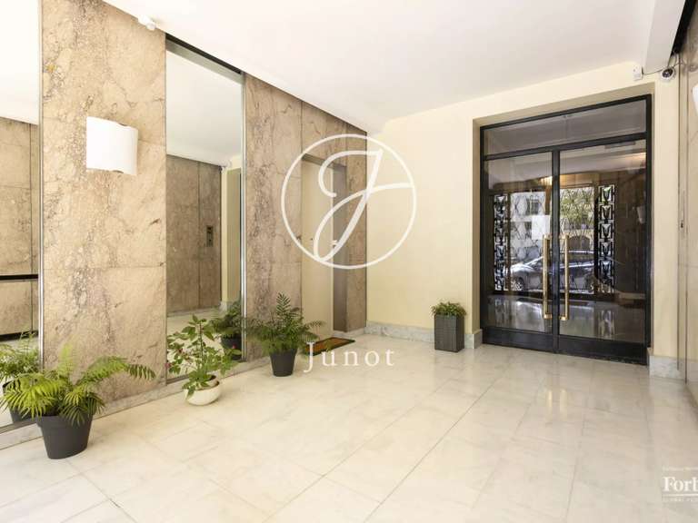Appartement Paris 7e - 2 chambres - 180m²