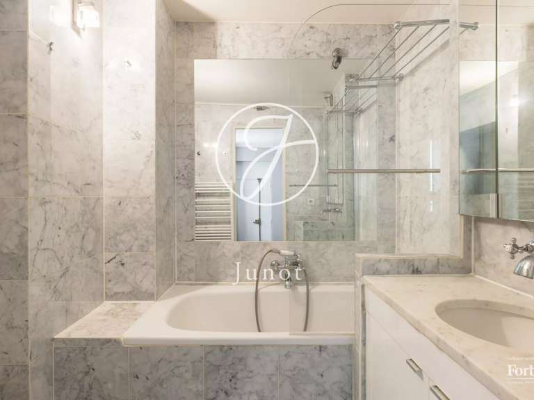 Appartement Paris 7e - 1 chambre - 65m²