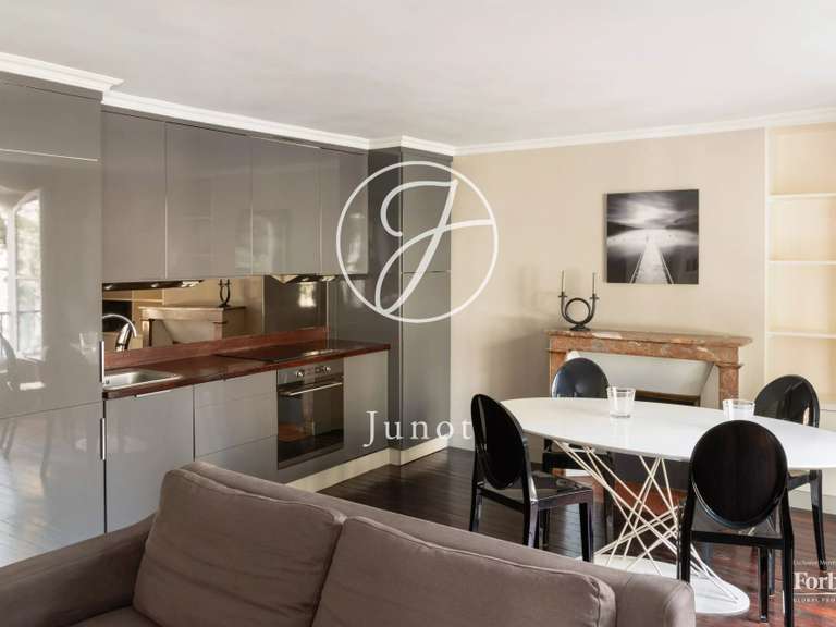 Appartement Paris 7e - 1 chambre - 65m²