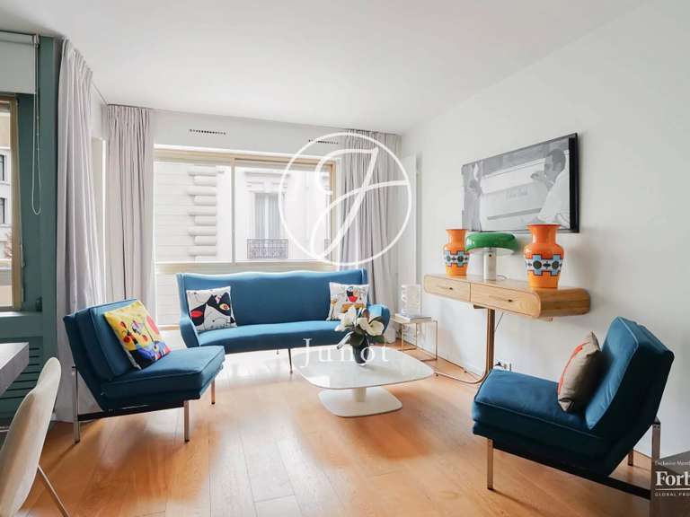 Appartement Paris 7e - 2 chambres - 56m²