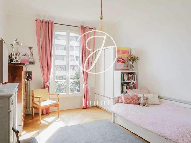 Appartement Paris 7e - 3 chambres - 125m²