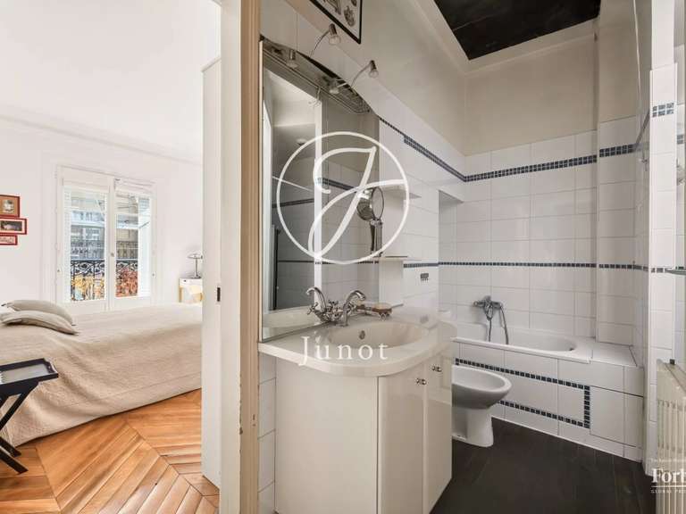 Appartement Paris 16e - 3 chambres - 112m²
