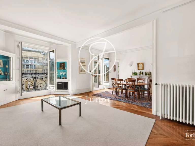 Appartement Paris 16e - 3 chambres - 112m²